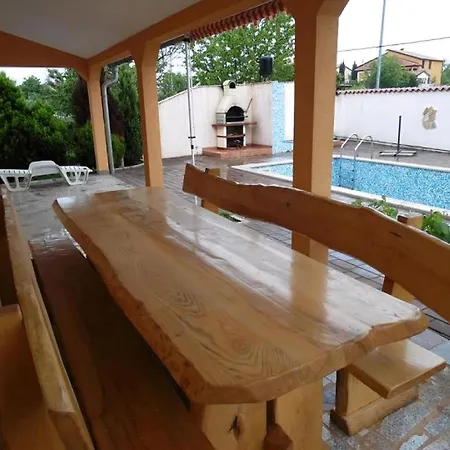 Ana Tatil Evi *