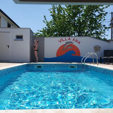 Klimatisiertes Mit Garten In بيت للعطل Kaštel